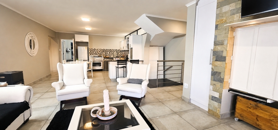 8 Bedroom Property for Sale in Myburgh Park Western Cape